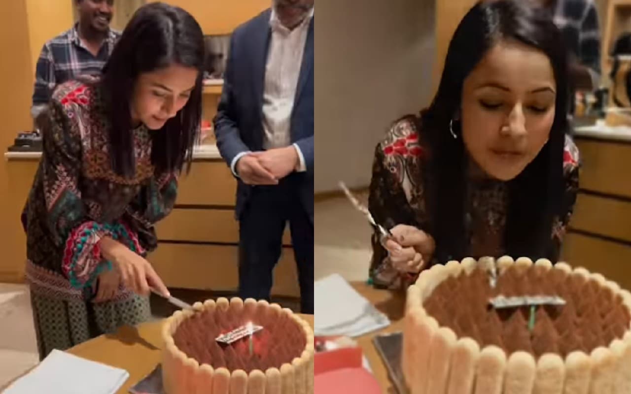 Shehnaaz Gill Birthday: शहनाज गिल ने देर रात ऐसे मनाया बर्थडे, वरुण संग डांस करती दिखीं एक्ट्रेस, VIDEO Shehnaaz Gill Birthday: शहनाज गिल ने देर रात ऐसे मनाया बर्थडे, वरुण संग डांस करती दिखीं एक्ट्रेस, VIDEO