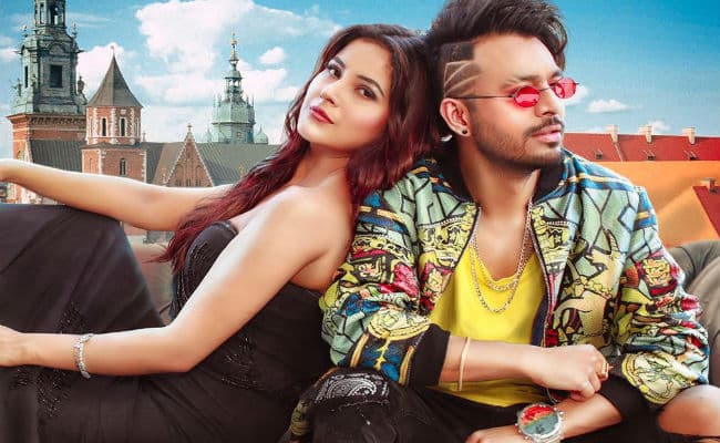 शहनाज गिल के पिता ने इस वजह से बेटी के नाम का बनवाया टैटू, तसवीरें वायरल