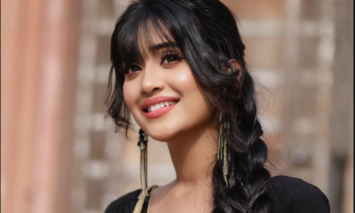 Shivangi Joshi के इस वीडियो पर कमेंट करने से खुद को रोक नहीं पाया टीवी का ये हैंडसम हंक, जानें क्या कहा