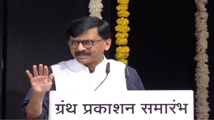 Maharashtra Political Crisis: नागपुर लौटे शिवसेना विधायक नितिन देशमुख का दावा, हमें जबरन सूरत ले जाया गया