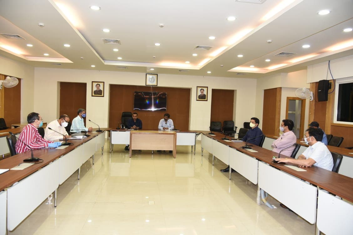 Jharkhand Unlock 3.0 News : झारखंड में 8वीं बार बढ़ा स्वास्थ्य सुरक्षा सप्ताह, अब सभी जिलों में 4 बजे तक खुलेंगी सभी दुकानें, लागू रहेगा वीकेंड लॉकडाउन, इन पर रहेगा प्रतिबंध, पढ़िए पूरी डिटेल्स