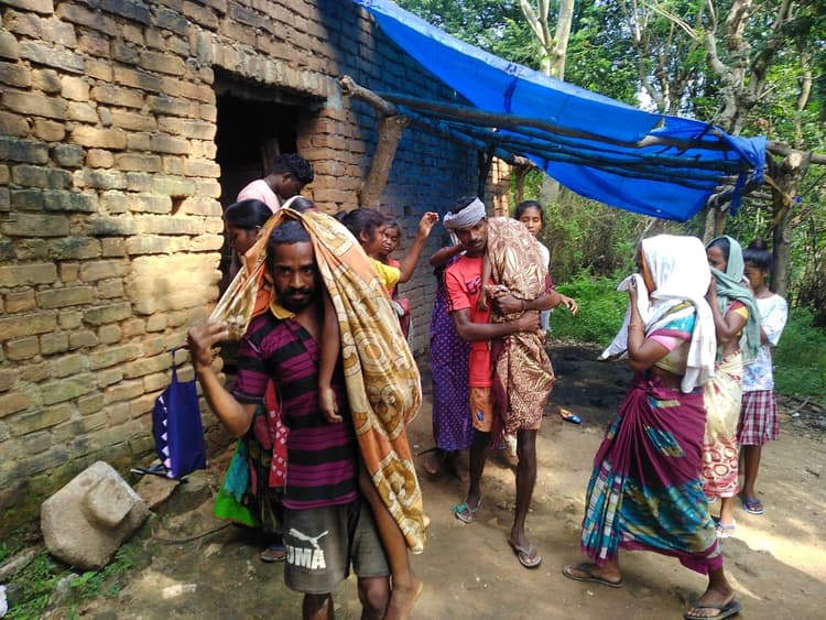 सांप काटने से दो सगी बहनों समेत तीन की मौत, पढ़िए क्या है पूरा मामला ?