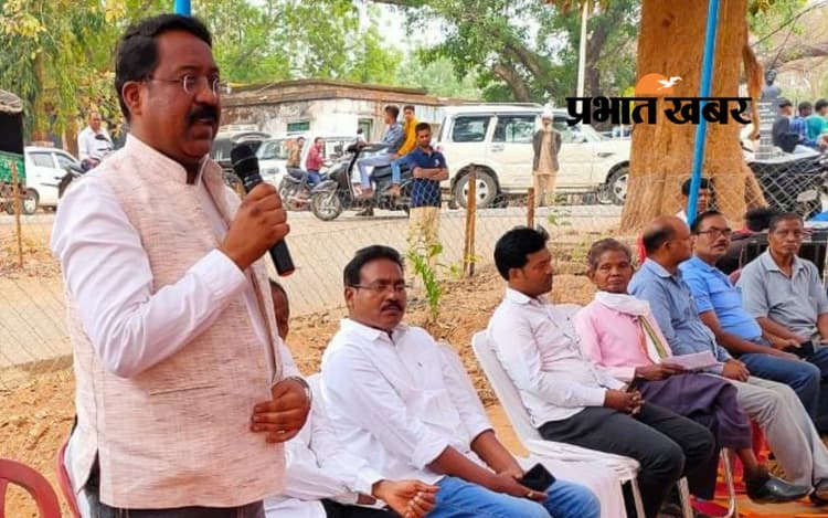 भारत माला परियोजना का विरोध, सिमडेगा के विधायक बोले- आदिवासियों की जमीन छीनने का षडयंत्र रच रही केंद्र सरकार