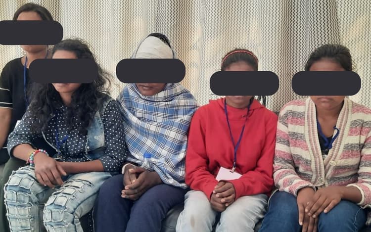 दिन भर डरी रहती थी, रात को नहीं आती थी नींद, गुरुग्राम में प्रताड़ित बच्ची ने सिमडेगा में सुनाया दर्द