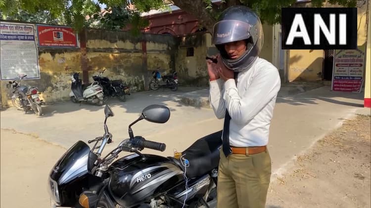 Sitapur News: 10वीं के छात्र का आइडिया बचाएगा लोगों की जान, हेलमेट उतारते ही बंद हो जाएगी बाइक
