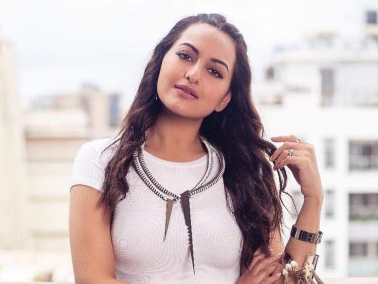 Sonakshi Sinha के खिलाफ धोखाधड़ी मामले में जारी हुआ गैर जमानती वारंट?एक्ट्रेस ने तोड़ी चुप्पी, कही ये बात