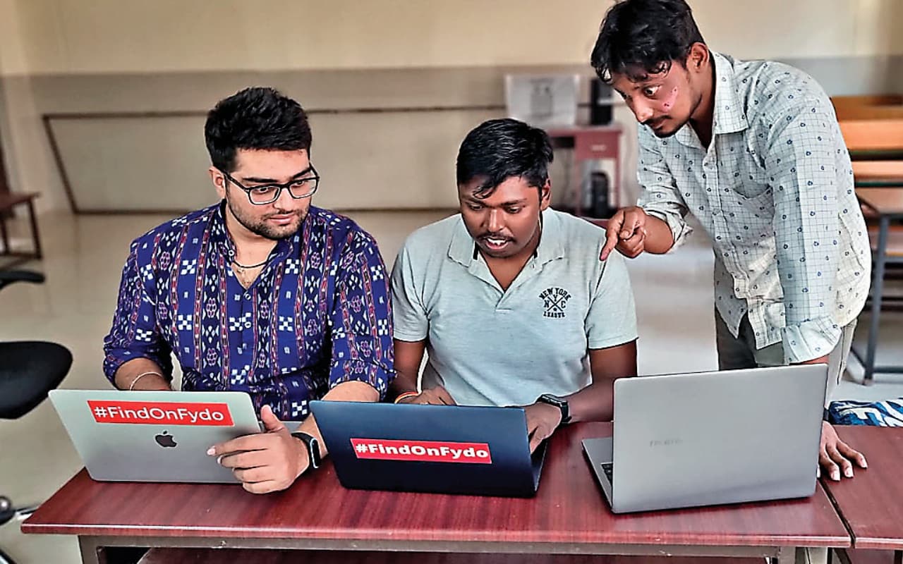 चाईबासा के सत्यजीत पटनायक के स्टार्टअप ने बढ़ाया खुदरा दुकानदारों का व्यवसाय, 5 शहरों में कर रहे संचालित