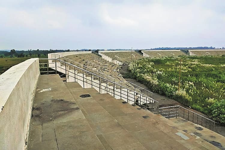 झारसुगुड़ा क्रिकेट स्टेडियम का निर्माण अधर में लटका, खेल प्रेमियों में निराशा