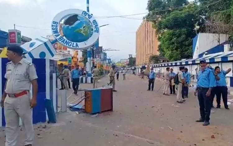 पश्चिम बंगाल: बर्दवान में वामदलों की पुलिस से झड़प, पथराव, आंसू गैस के गोले दागे गये