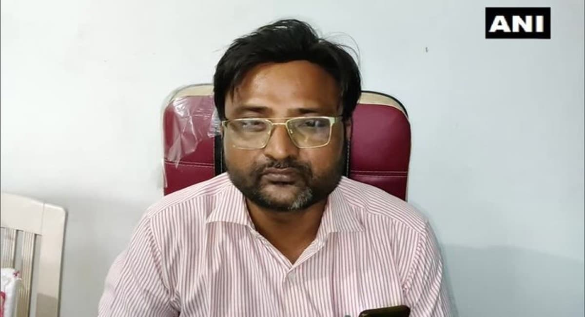 'आवैसी पिछले जन्म का सखा नकुल-मोहन भागवत शकुनी मामा', MP के सब-इंजीनियर ने छुट्टी के आवेदन में लिखी ये बात...