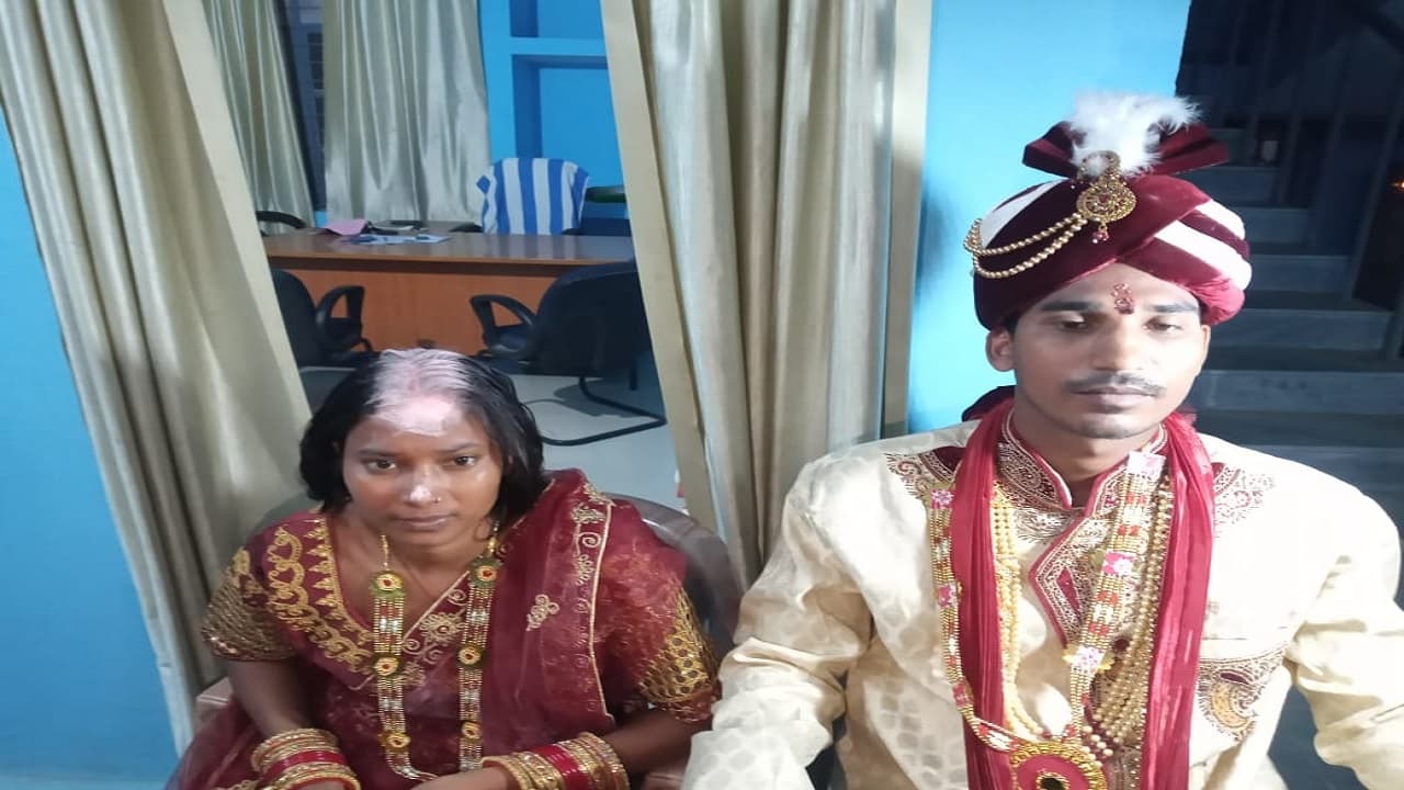 बिहार: भागलपुर के महिला थाने में दूल्हा बनकर पहुंचे आरोपित दारोगा, नाराज प्रेमिका की भरी मांग