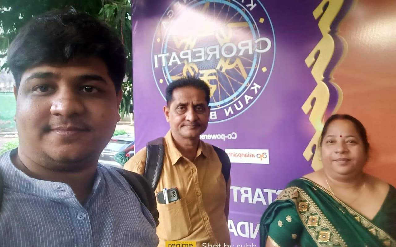 Dhanbad News: अमिताभ बच्चन के साथ कौन बनेगा करोड़पति की हॉट सीट पर निरसा के शुभम कुमार कश्यप