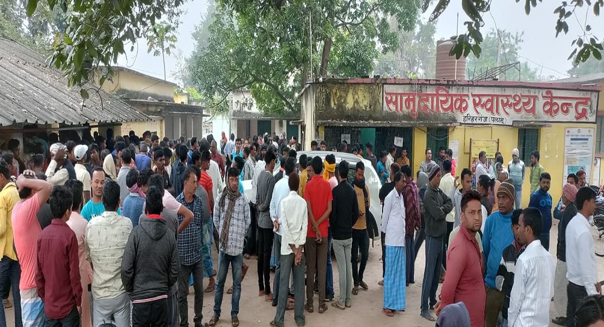 Jharkhand News : बीजेपी नेता सुमित श्रीवास्तव की हत्या, विरोध में हरिहरगंज बाजार बंद