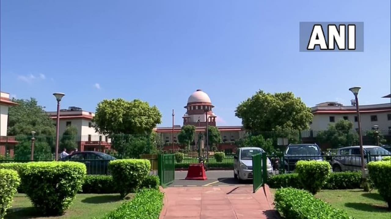 सुप्रीम कोर्ट से मिली चुनाव आयोग को राहत, मतदान प्रतिशत सार्वजनिक करने की मांग कर रहे याचिकाकर्ताओं को लगा झटका