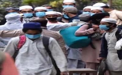 अब कानपुर में तब्लीगी जमातियों ने मेडिकल स्टाफ संग की बदसलूकी, वार्ड में थूक कर फैलायी गंदगी अब कानपुर में तब्लीगी जमातियों ने मेडिकल स्टाफ संग की बदसलूकी, वार्ड में थूक कर फैलायी गंदगी