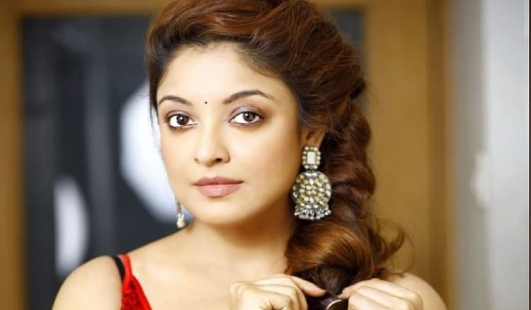 तनुश्री दत्ता ने 'बॉलीवुड माफिया' पर निकाली भड़ास, बोलीं- कान खोलकर सुन लो, मैं सुसाइड नहीं करूंगी...