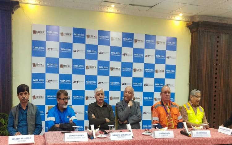 Jharkhand News: झारखंड के जमशेदपुर में बटन दबते ही ध्वस्त हो गयी टाटा स्टील की 110 मीटर ऊंची चिमनी