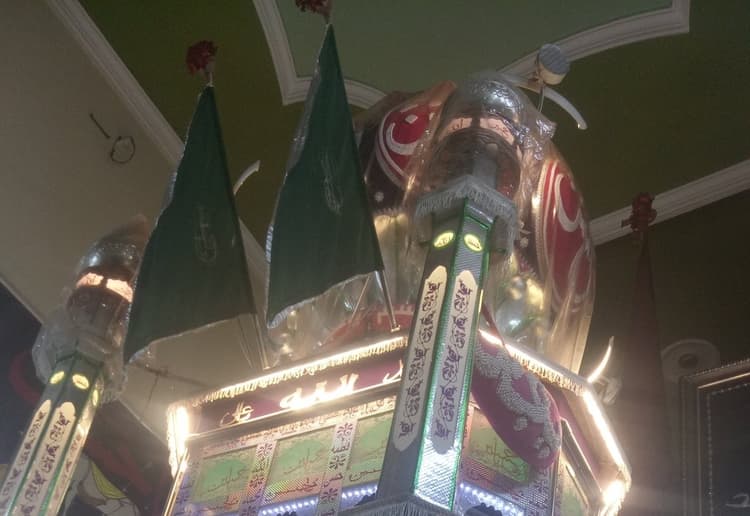 गुजरात: ताजिया जुलूस के दौरान करंट लगने से दो लोगों की मौत, मचा हड़कंप