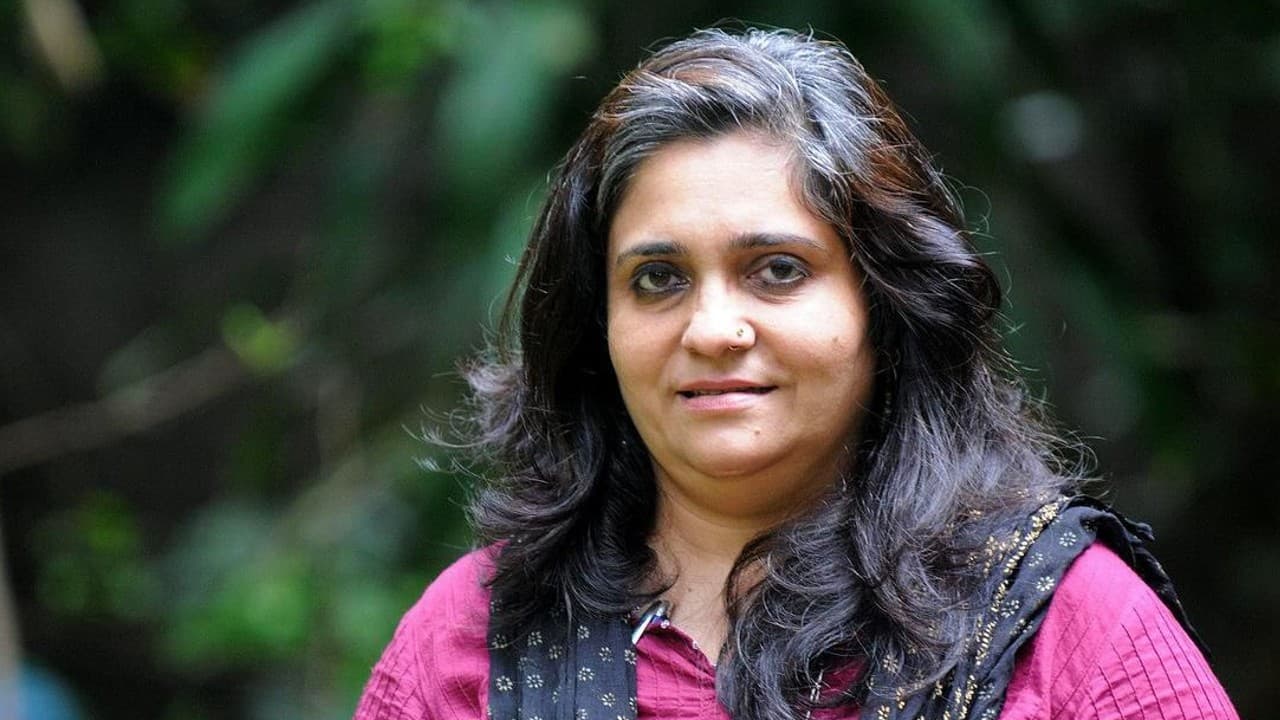 Teesta Setalvad Bail: तीस्ता सीतलवाड़ को सुप्रीम कोर्ट से मिली अंतरिम जमानत, पासपोर्ट सरेंडर करने के आदेश