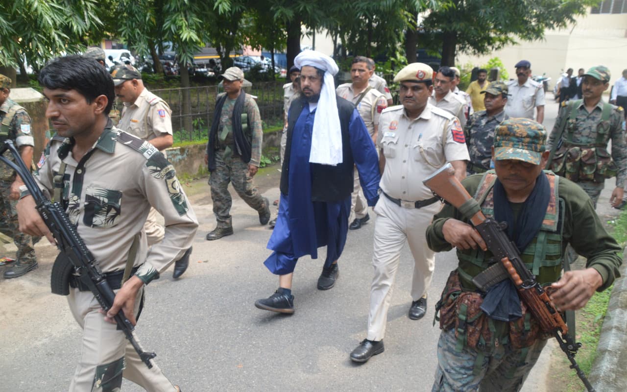तिहाड़ जेल से जमशेदपुर कोर्ट पहुंचा अलकायदा का संदिग्ध आतंकी कटकी, घाघीडीह सेंट्रल जेल में रखने का आदेश तिहाड़ जेल से जमशेदपुर कोर्ट पहुंचा अलकायदा का संदिग्ध आतंकी कटकी, घाघीडीह सेंट्रल जेल में रखने का आदेश