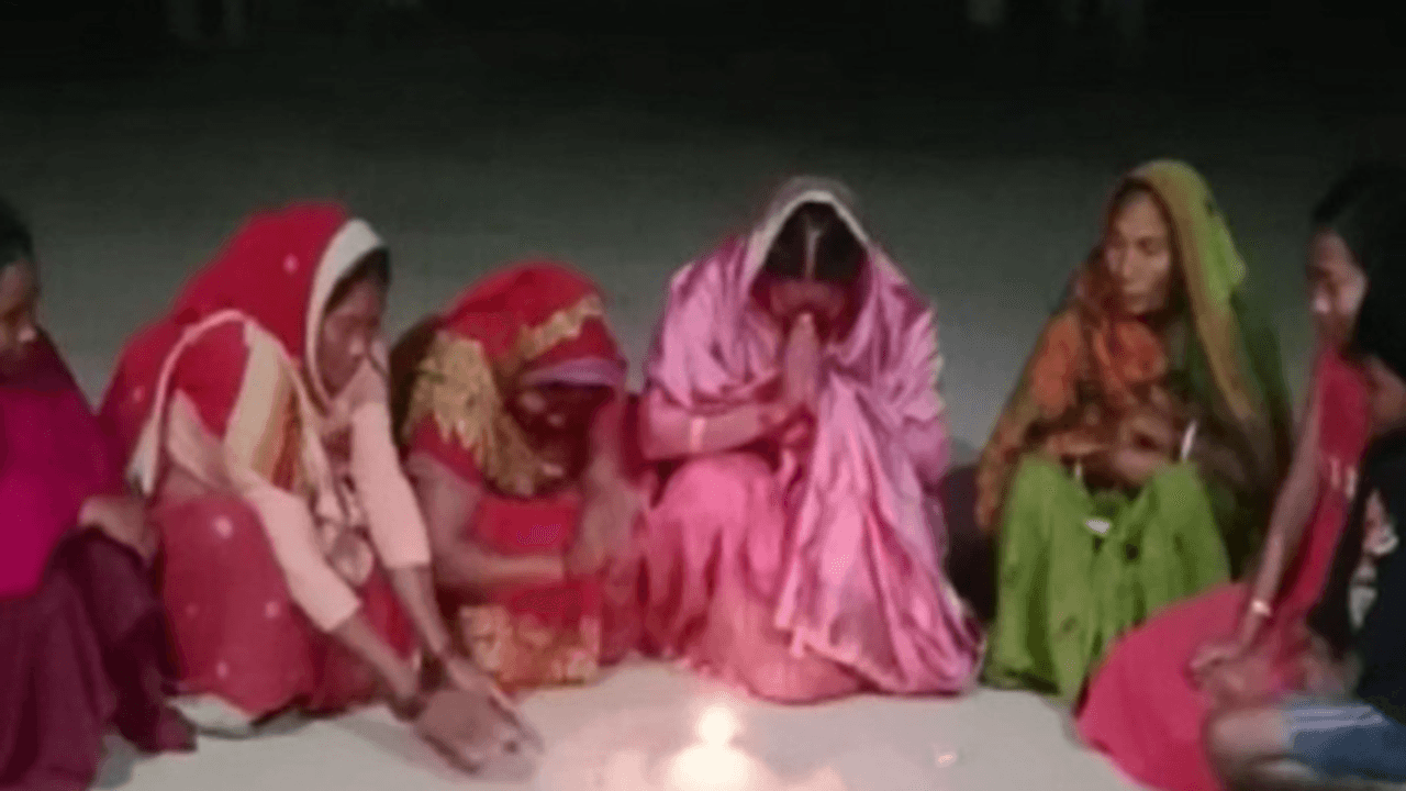 बिहार के इस जिले में अलग तरीके से मनाई जाती है दिवाली, आतिशबाजी पर प्रतिबंध, जानिए अनोखी परंपरा