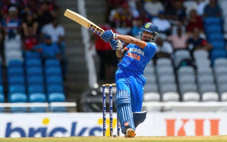 IND vs WI: तिलक वर्मा का ड्रीम डेब्यू, शानदार फील्डिंग के बाद बल्ले से मचाया कोहराम, बनाया ये बड़ा रिकॉर्ड