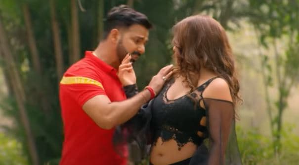 लॉलीपॉप फेम पवन सिंह के ‘तोहरी सुरतिया’ की धूम, नए अंदाज में ‘ओढ़नियां वाली से’ की धाकड़ परफॉर्मेंस लॉलीपॉप फेम पवन सिंह के ‘तोहरी सुरतिया’ की धूम, नए अंदाज में ‘ओढ़नियां वाली से’ की धाकड़ परफॉर्मेंस