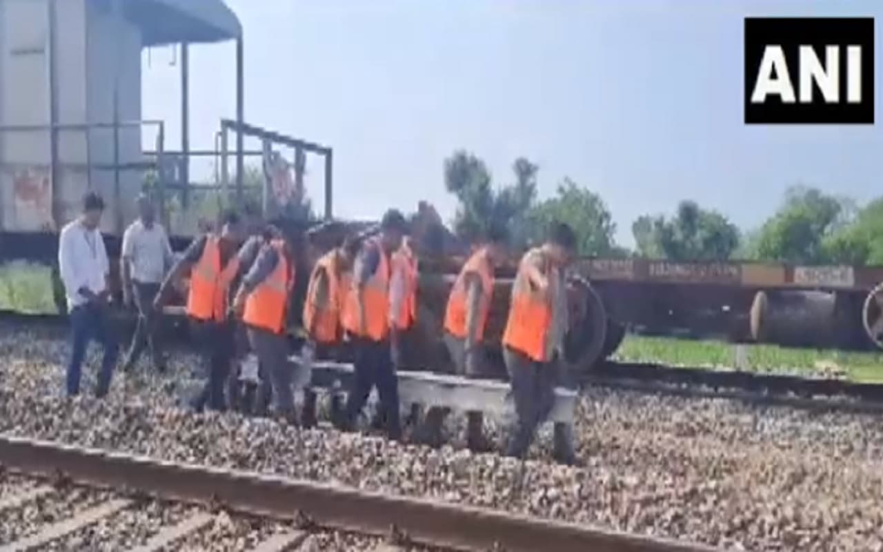 राजस्थान: जयपुर के पास मालगाड़ी के दो डिब्बे डिरेल, रेल यातायात प्रभावित