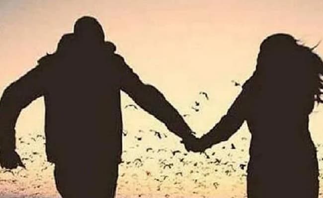 गुरु-शिष्या के रिश्ते तार-तार, हाइस्कूल की छात्रा को लेकर गुरुजी हुए फरार