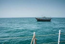 West Bengal : पश्चिम बंगाल में समुद्र में डूबा ट्रॉलर, तीन मछुआरे लापता, 12 लोग बाल-बाल बचे