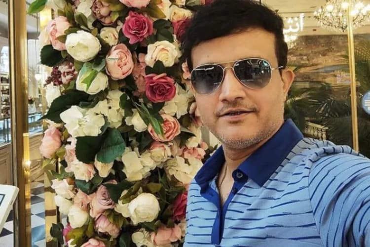 दुबई से गांगुली ने शेयर की फोटो और इंडिया में मच गया बवाल, ट्रोल होने के बाद BBCI अध्यक्ष ने उठाया ये कदम