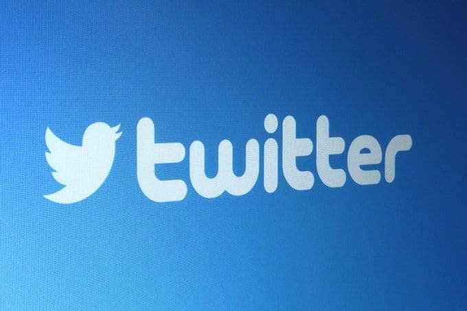 Twitter India: ट्विटर इंडिया ने पूछा 'और बताओ'... यूजर्स ने दिए एक से बढ़कर एक मजेदार जवाब