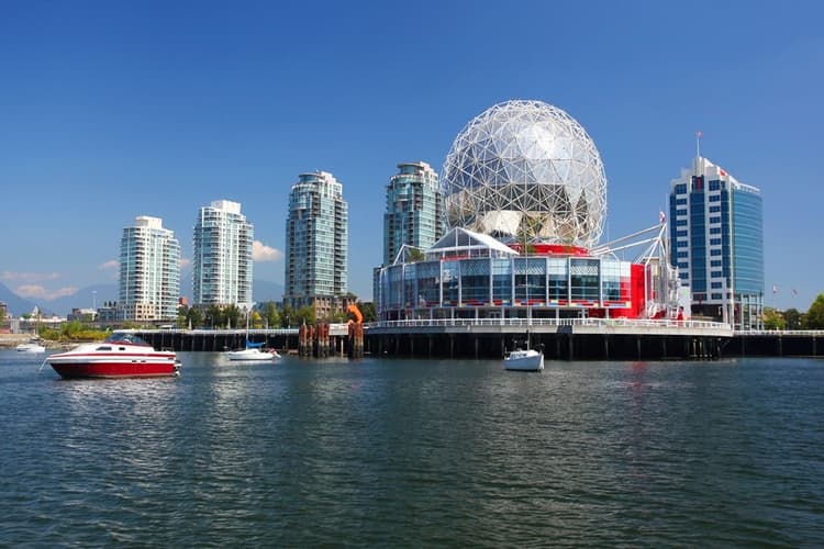 PHOTOS: बेहद खूबसूरत है Canada, घूमने जाएं तो एक बार जरूर करें कनाडा के इन जगहों को एक्सप्लोर