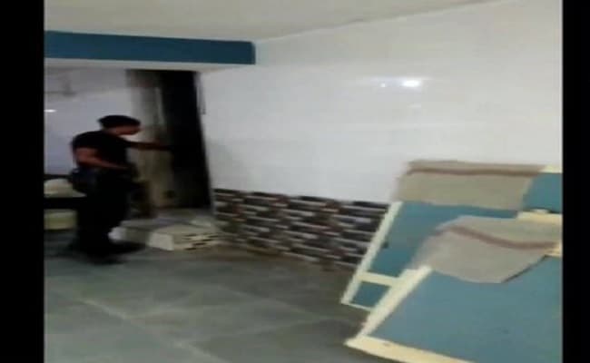 धर्मांतरण रैकेट केस: मौलाना कलीम सिद्दीकी के दिल्ली स्थित आवास समेत 4 ठिकानों पर यूपी एटीएस की रेड