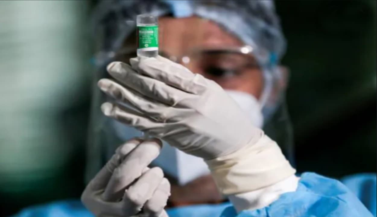 कोरोना की तीसरी लहर में सुरक्षित कैसे रह पाएंगे 30 करोड़ बच्चे, जब 2-18 साल के टीकाकरण के लिए नहीं होगा वैक्सीन का टेस्ट?