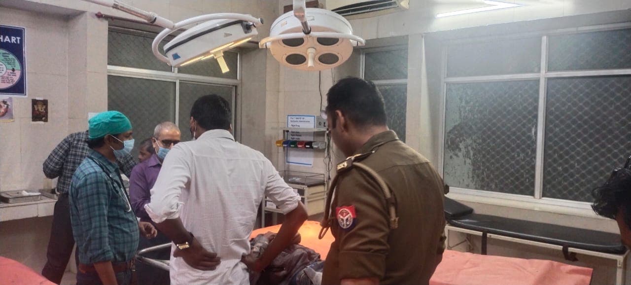 Varanasi Boat Accident: गंगा में 30 से अधिक सैलानियों से भरी नाव डूबी, सभी सुरक्षित, बड़ा हादसा टला Varanasi Boat Accident: गंगा में 30 से अधिक सैलानियों से भरी नाव डूबी, सभी सुरक्षित, बड़ा हादसा टला