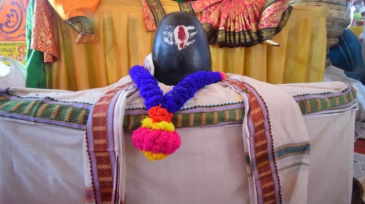 Varanasi News: अब लंदन में भी सुनाई देगी बम-बम भोले की गूंज, काशी से जाएगा नर्मदेश्वर शिवलिंग