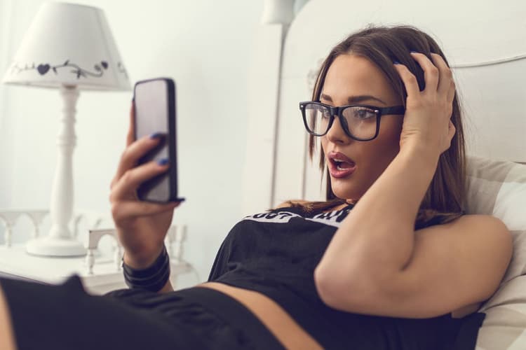 लॉकडाउन में जमकर वीडियो देख रहे लोग, मार्च से जुलाई के बीच 947% बढ़ी डेटा की खपत