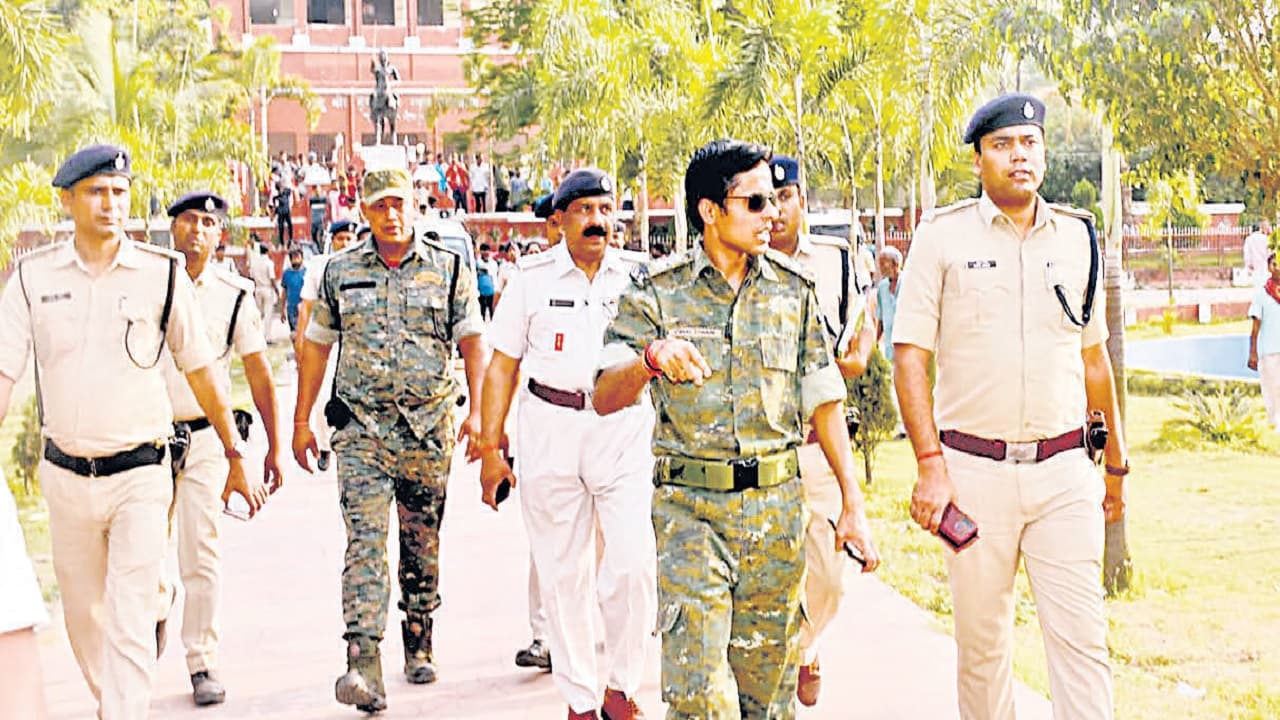 बाबू वीर कुंवर सिंह के वंशज की मौत की गुत्थी सुलझाने में जुटे एसपी विनय तिवारी, आरोपित सीआइटी टीम सस्पेंड