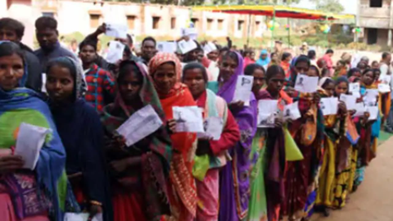झारखंड में नये वोटर्स के तौर पर पुरुषों से अधिक महिलाएं जुड़ीं, राज्य में जेंडर अनुपात भी हुआ सबसे अधिक