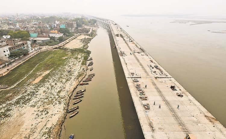 पटना में जेपी गंगा पथ का तेजी से हो रहा निर्माण, इस साल जून तक गायघाट तक फर्राटा भरेंगे वाहन