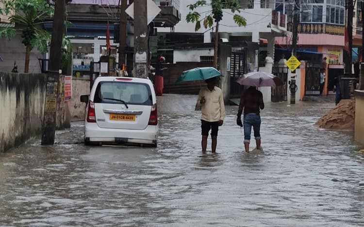 रांची में बारिश शुरू, मौसम विभाग ने कहा- घटेगा तापमान, सताएगी ठंड