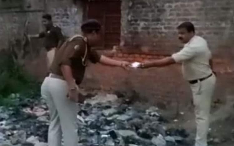 Bomb Blast: बीरभूम के मल्लारपुर में बम विस्फोट, चार बच्चे घायल, जांच में जुटी पुलिस