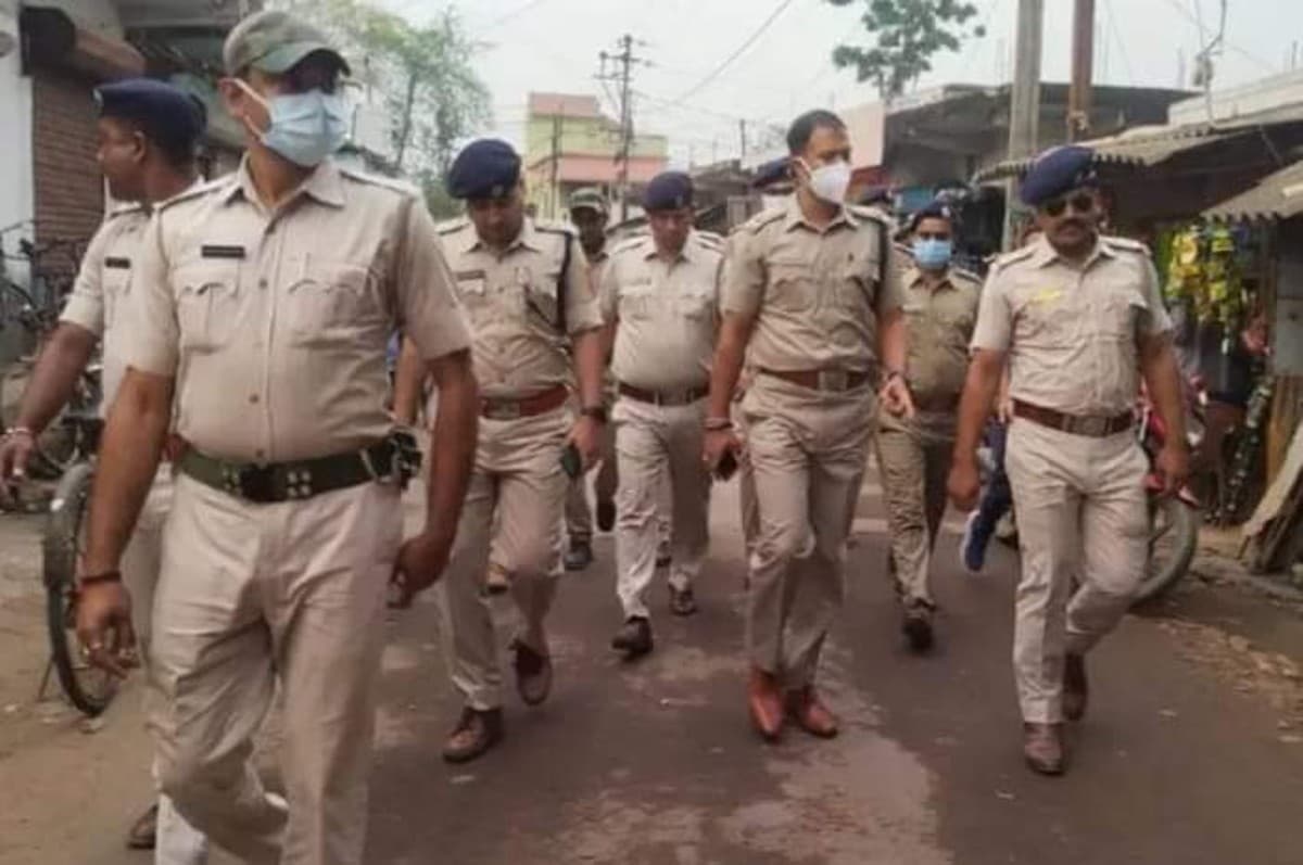 पश्चिम बंगाल में गुंडों की खैर नहीं, सीएम ममता बनर्जी के निर्देश के बाद पुलिस के तेवर तल्ख