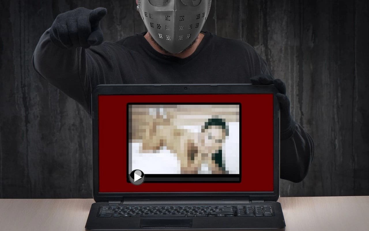 WhatsApp पर मैसेज आया- क्या आप मेरे साथ रोमांस करना चाहेंगे? और बंदे ने लाखों रुपये डुबा दिये