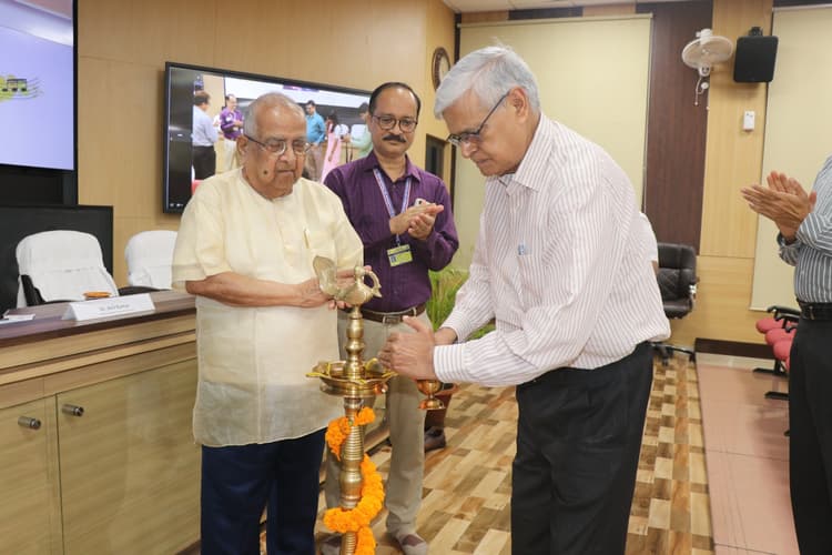 टेक्नोलॉजी की वजह से बढ़ रही है डॉक्टर और मरीज के बीच दूरी, वर्ल्ड ब्रेन डे पर बोले डॉ एचपी नारायण