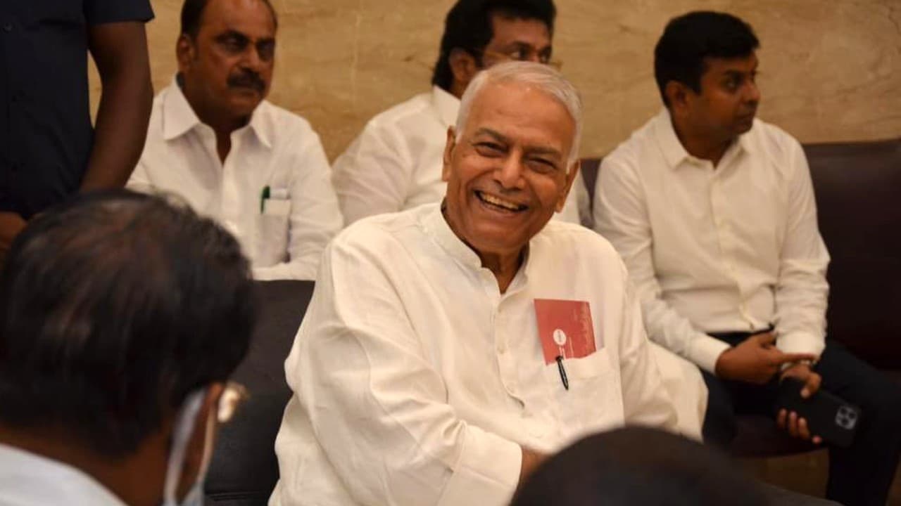 President Election 2022: डीएमके का समर्थन मांगने तमिलनाडु पहुंचे यशवंत सिन्हा President Election 2022: डीएमके का समर्थन मांगने तमिलनाडु पहुंचे यशवंत सिन्हा