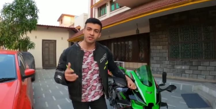 UP: यूट्यूबर अगस्त्य चौहान की मौत हाई स्पीड से नहीं! परिजनों ने जताई हत्या की अंदेशा, हैलमेट पर लगा कैमरा गायब