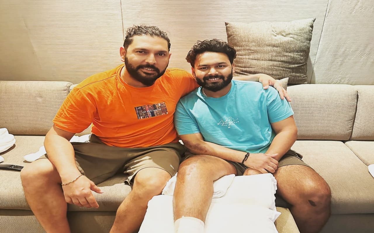 Rishabh Pant: कैंसर को हराने वाले युवराज सिंह ने बढ़ाया ऋषभ पंत का हौसला, कहा- ‘चैंपियन फिर से उठेगा..’ Rishabh Pant: कैंसर को हराने वाले युवराज सिंह ने बढ़ाया ऋषभ पंत का हौसला, कहा- ‘चैंपियन फिर से उठेगा..’
