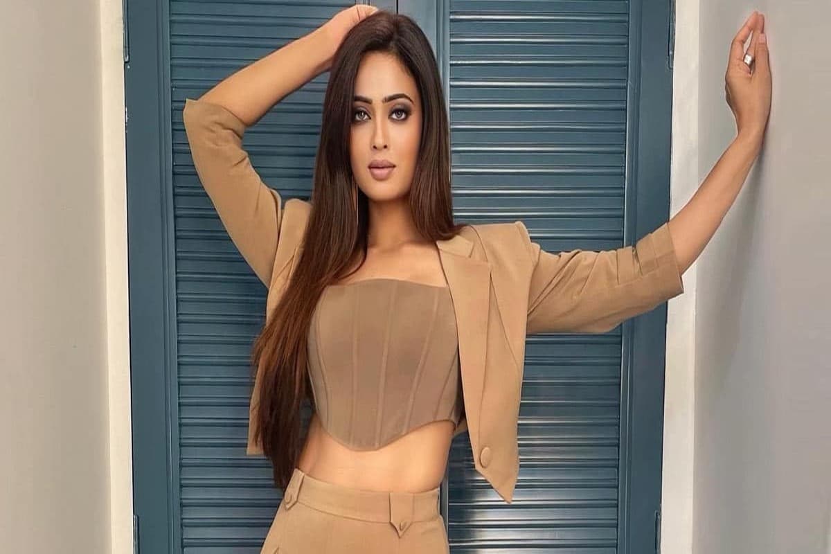 Fitness Secrets Of Shweta Tiwari: श्वेता तिवारी की तरह दिखना है फिट और यंग तो आज से ही शुरू कर दें ये योगासन Fitness Secrets Of Shweta Tiwari: श्वेता तिवारी की तरह दिखना है फिट और यंग तो आज से ही शुरू कर दें ये योगासन